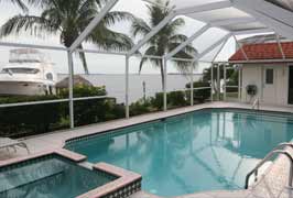 Häuser und Villen in Cape Coral, Florida